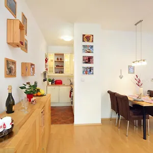 Labska 108 Apartment
